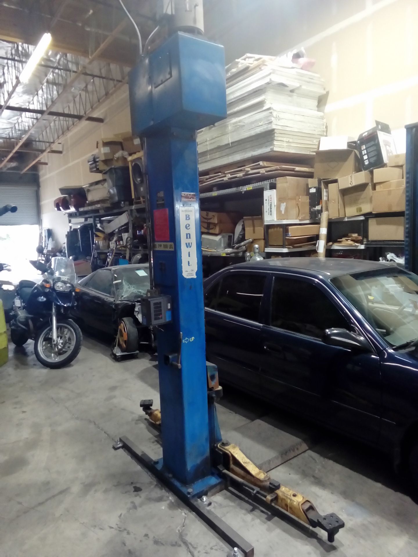 Benwil TP-7 two post auto car lift, ready to move OBO