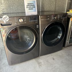BLACK STAINLESS LG THINQ FRONT LOAD WASHER & GAS DRYER SET