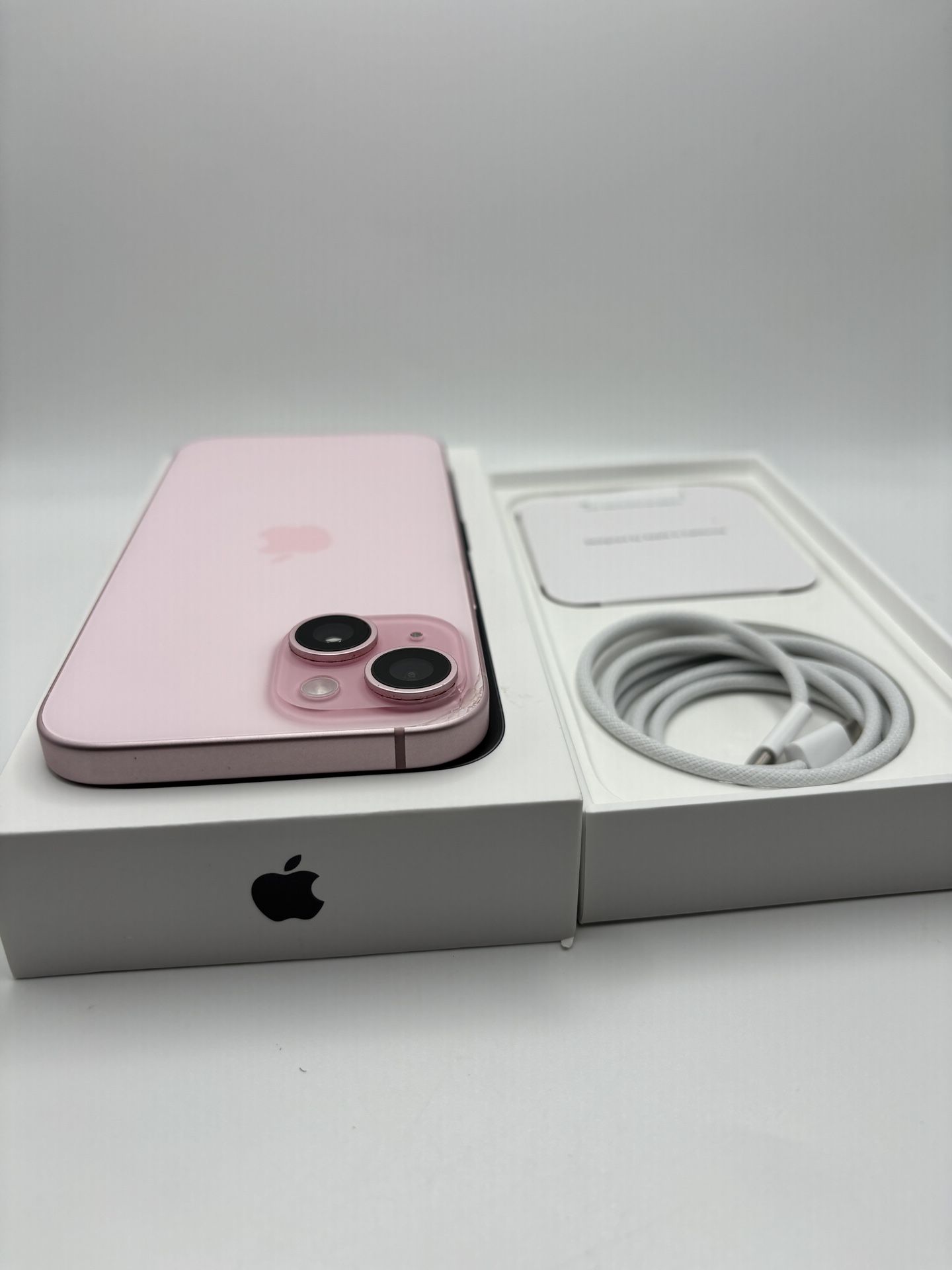 Pink iPhone 15 512gb unlocked for any carrier battery health 87% everything works perfectly on this iPhone +++++español++++ iPhone 15 rosa de 512 GB d