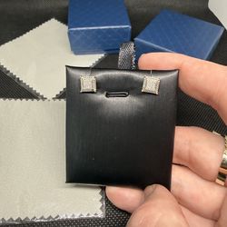 10k gold diamond earrings