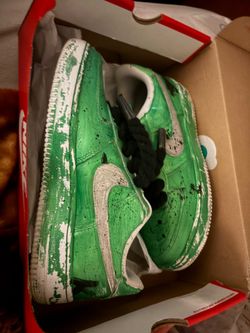 Selling these custom shoes for 200$