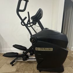 Octane Q35 Elliptical ‼️