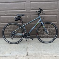 Brand New Speclized Crossroads 2.0 Hybrid Bike 