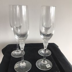 8 New Austrian crystal Cham pagne fluted glasses