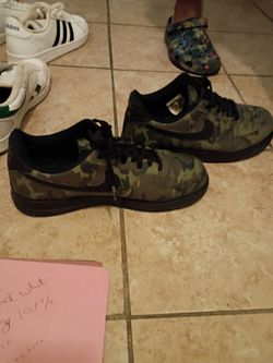 Men's 101/2 Nike Air Force 1low 07 lv8 Reflective