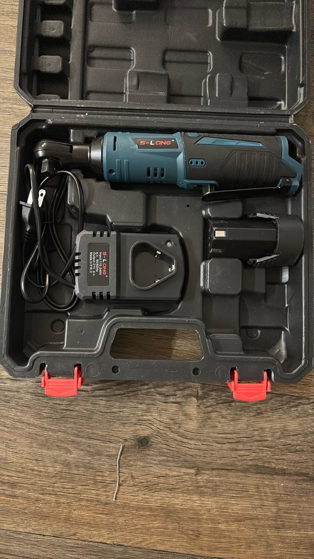 Cordless ratchet spanner