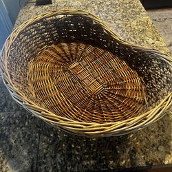 Pet Bed Wicker Basket 27”/21”