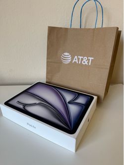 BRAND NEW IPAD AIR M4 + cellular. NEVER USED