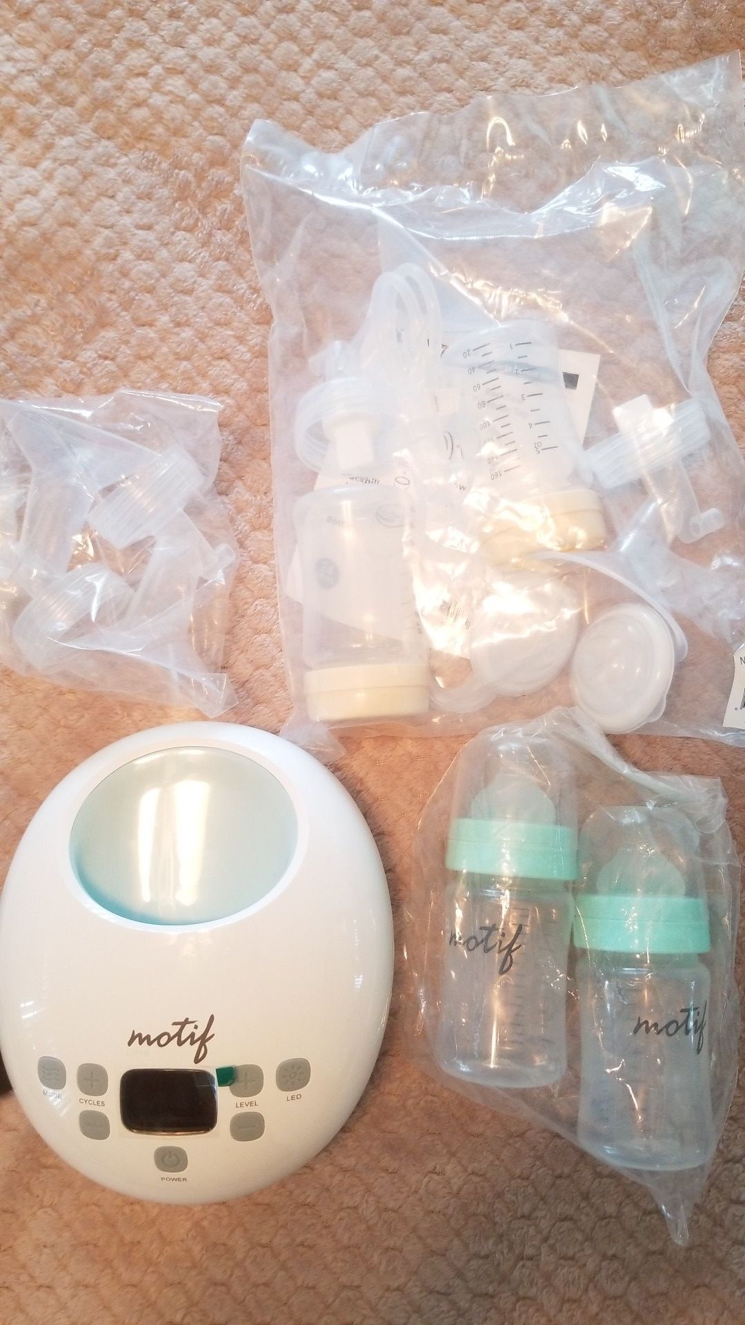 Motif Luna Double Electric Breast Pump. Will accept lower offer