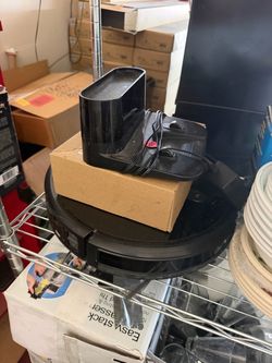Eufy Robot Vacuum with Charging Base