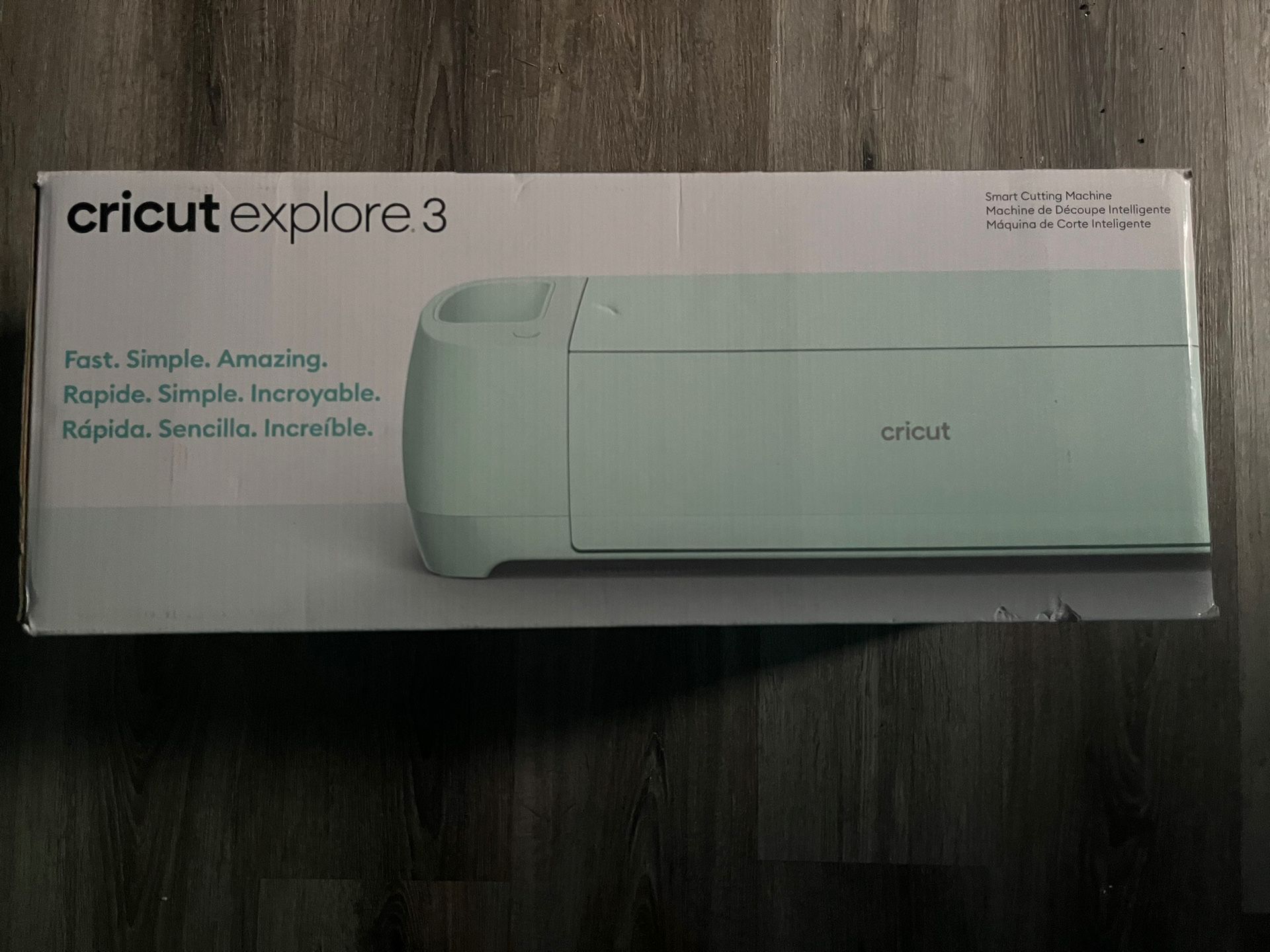 *BRAND NEW CRICUT explore 3