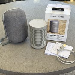 Bang & Olufsen Beosound Explore Wireless IP67 Portable Outdoor Bluetooth speaker like new with case