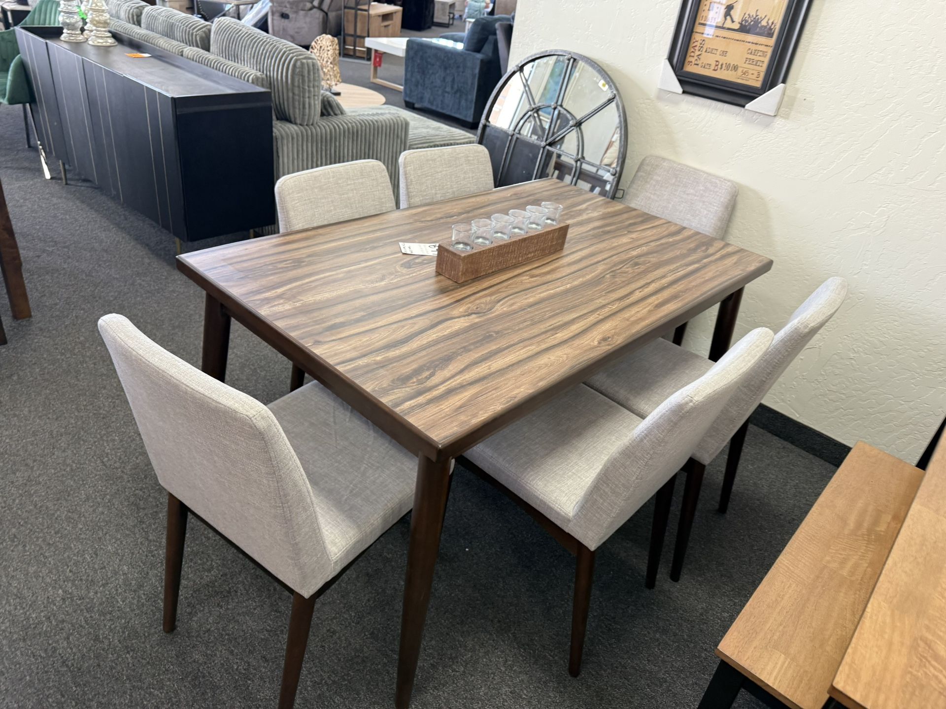 Mid Century Modern Table And 6 Chairs