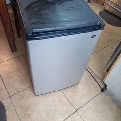 Sanyo Refrigerator 
