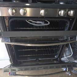 G E DOUBLE OVEN STOVE 