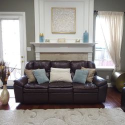 Real Leather Power/electric Reclining Sofa.