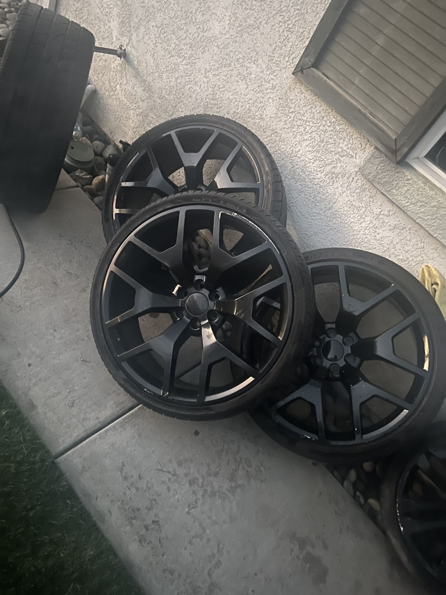 Snowflades 26”