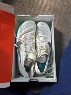 Track shoes