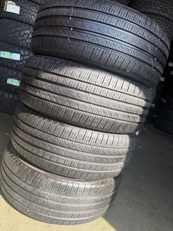 Vendo set de llantas 225/50r18 Pirelli en perfectas condiciones de Vida