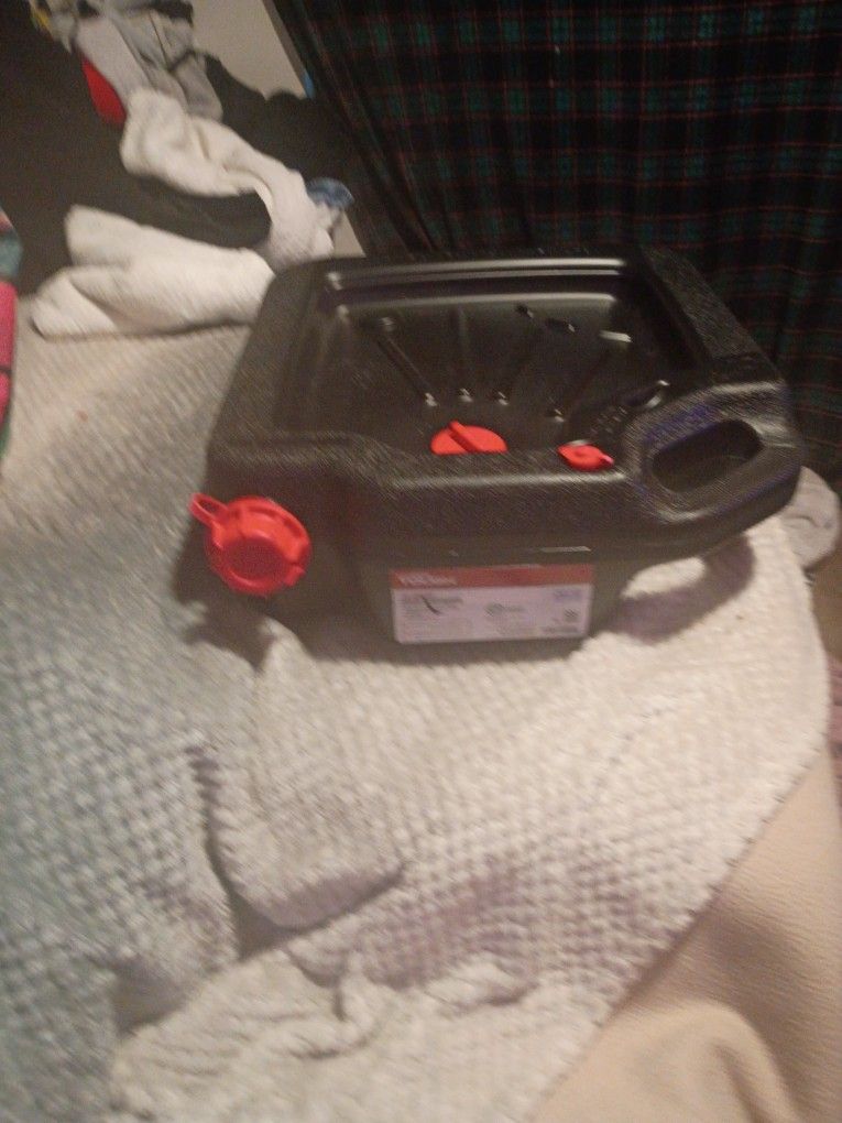 16 Quart  Oil/ Drain Pan 