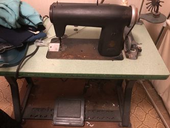Sewing Machine Singer Thumbnail