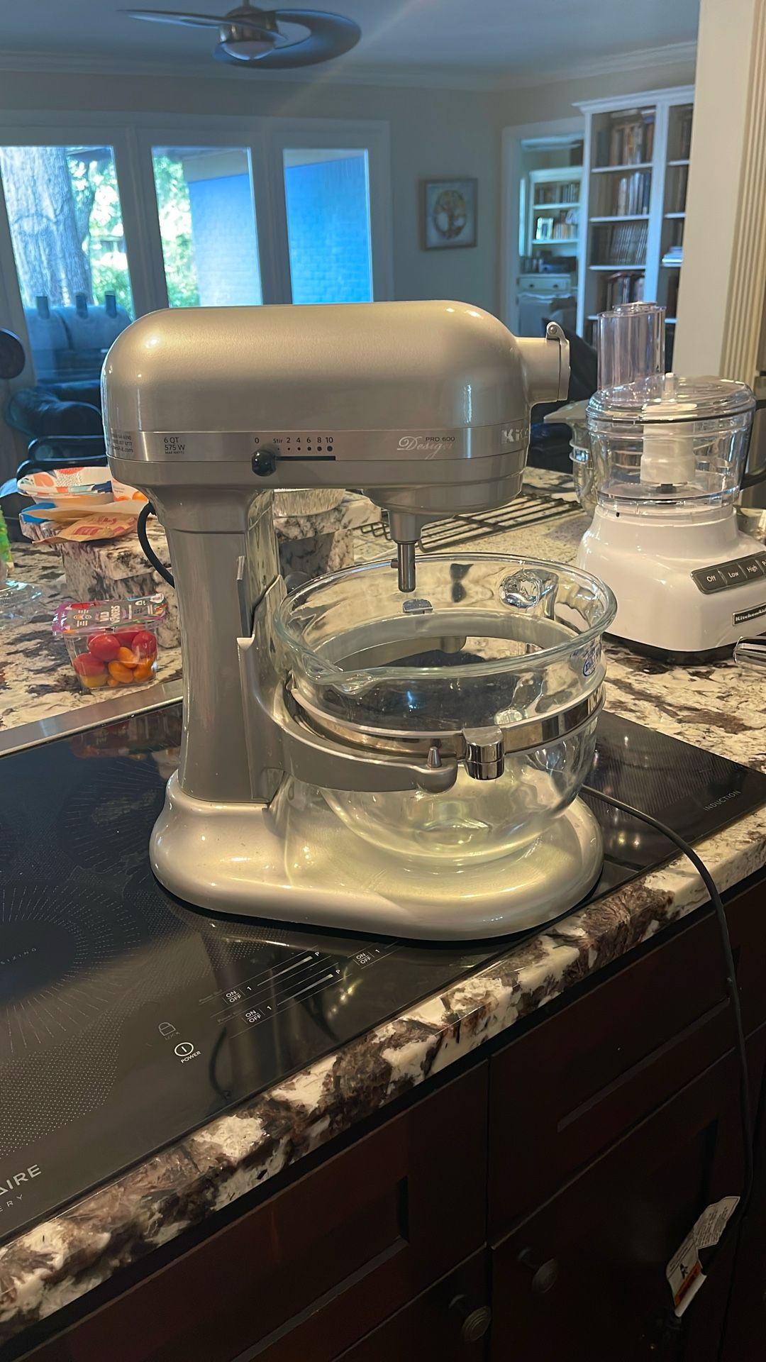 Kitchen Aid Stand Mixer 6 Quart 575 Watt With Attachments