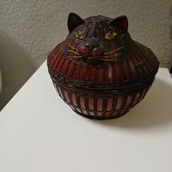Vintage Handcrafted Woven Cat Lidded Basket Jewelry Box