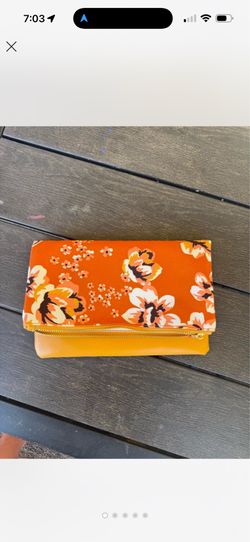 Rachel Polly clutch