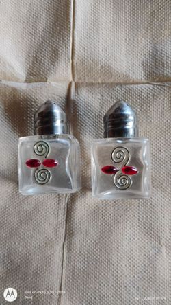 Vintage salt and pepper shakers