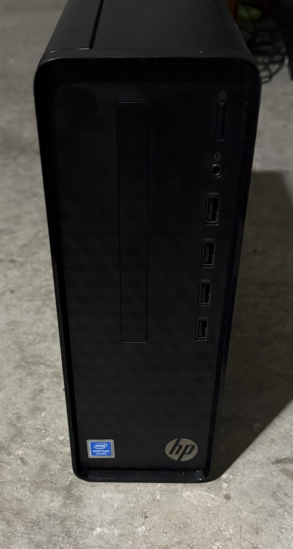 HP Slim Desktop S01-af2023w Intel Pentium Silver 16GB RAM 256GB m.2 ssd