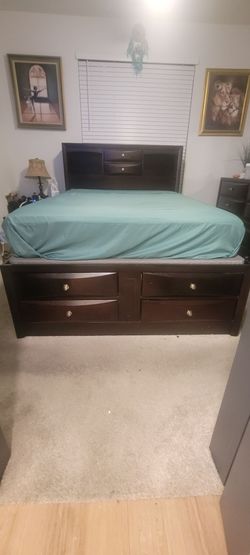 Queen Storage Bed Set – Bookcase Headboard, Footboard Drawers & Matching Dresser with Mirror