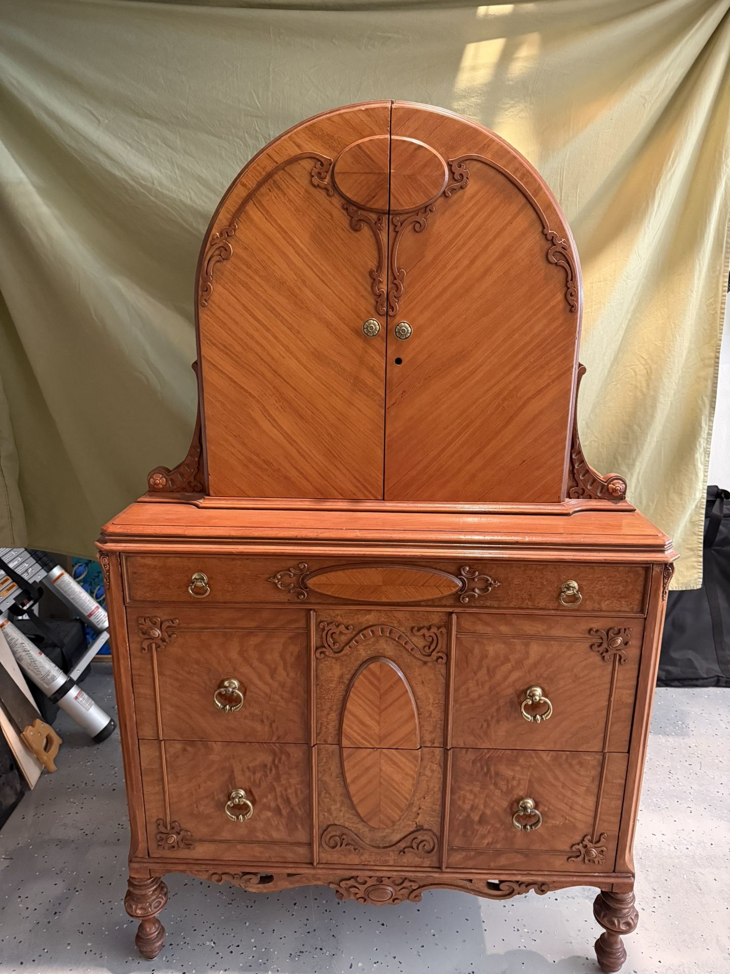 Wood Hutch