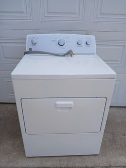 Kenmore Electric Dryer. ( Doesn't Dry)