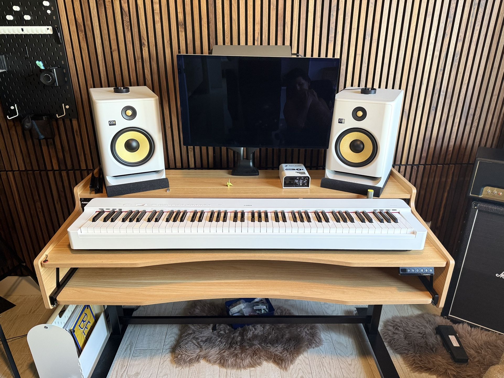 Yamaha P-225 Digital Piano - Excellent Condition