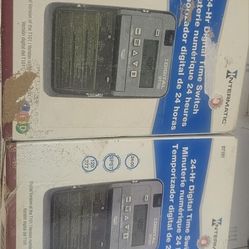 Intermatic
DT Series 1-Circuit 20 Amp 24 Hour Indoor Surface Mount Timer with Battery Backup Gray 