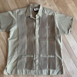 XL Green Guayabera — Brand New 