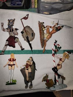 Mcfarlane Dorothy Mrs Claus Figures