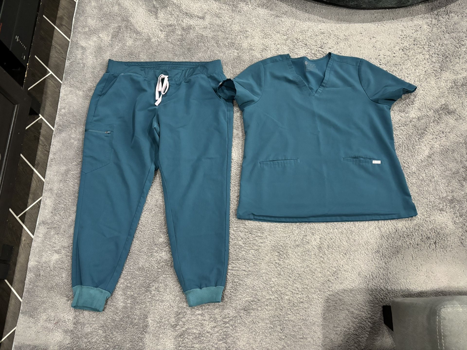 XXL FIGS Caribbean Blue Scrub Set