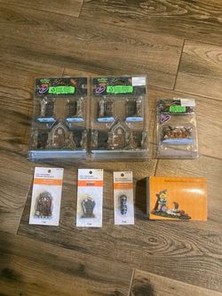 Halloween Decor new in packages lot of 7