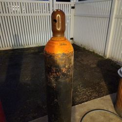 Gas Cylinder 