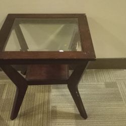 Wood End Table / With Glass