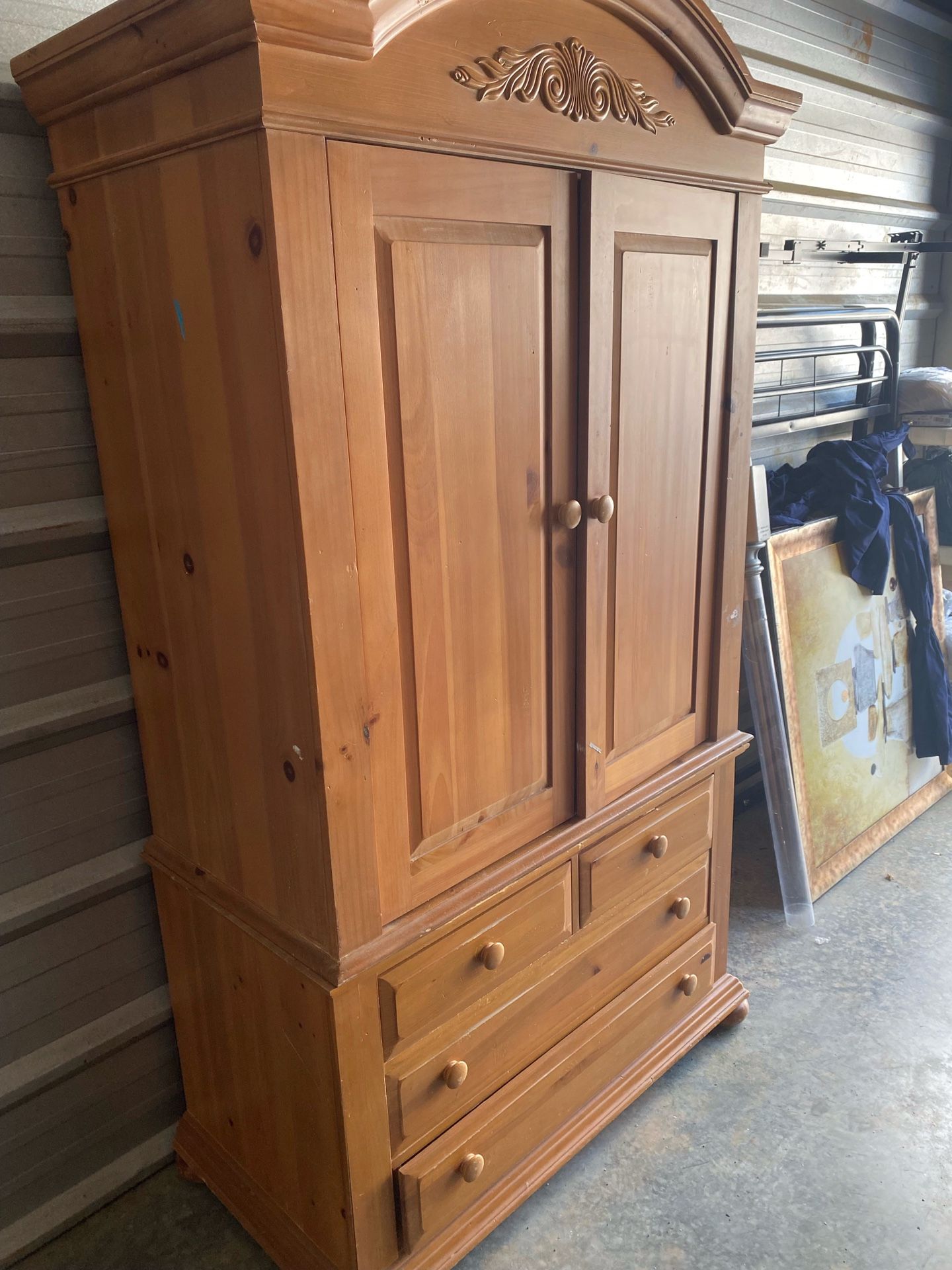 Armoire