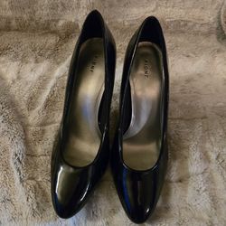 Fioni black heels