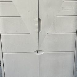 Rubbermaid Large Vertical Shed