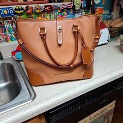 Large Size Dooney And Bourke Bag