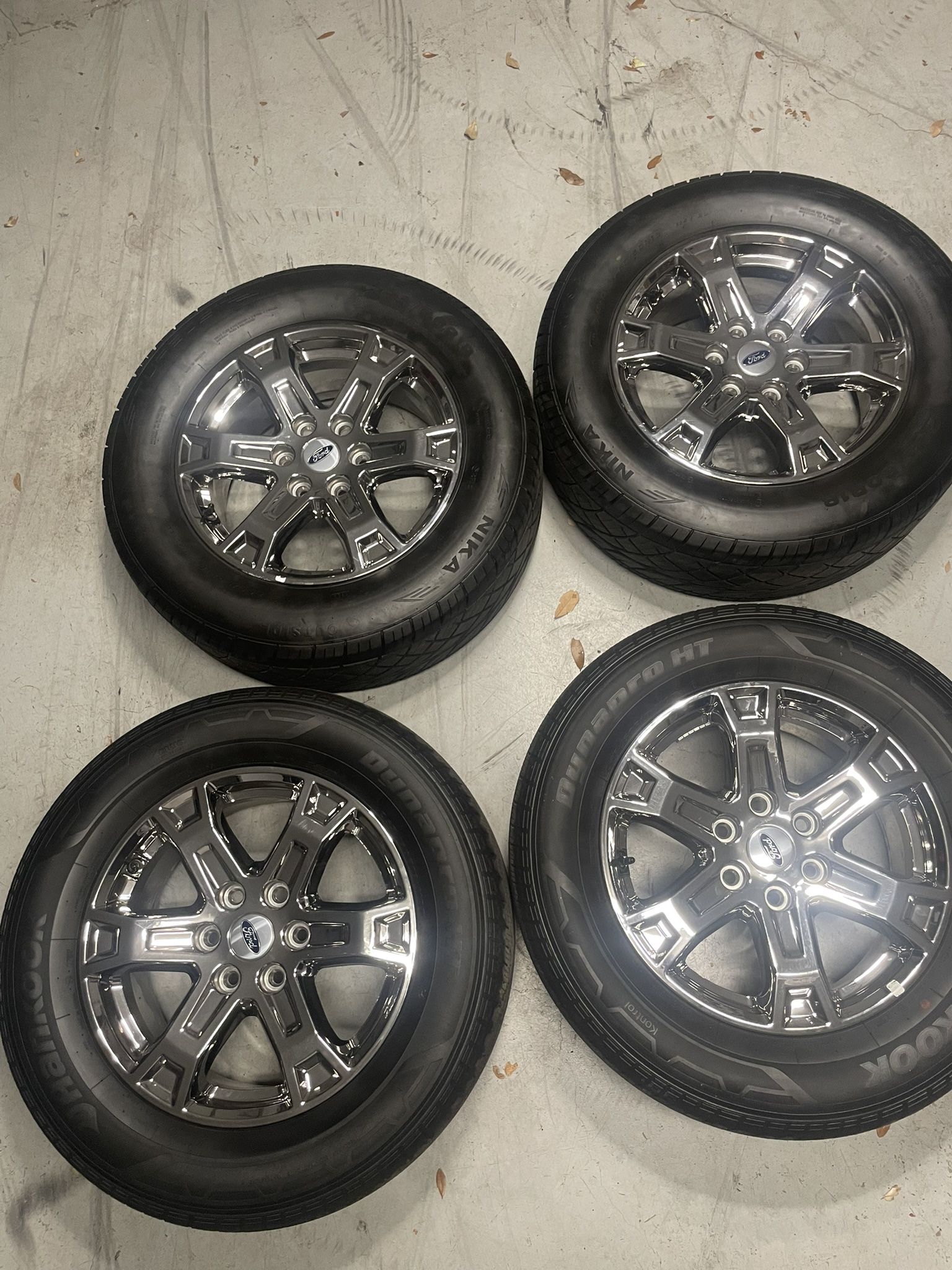 Ford F150 Chrome Wheels And Tires With Pressure Sensors And Lug nuts