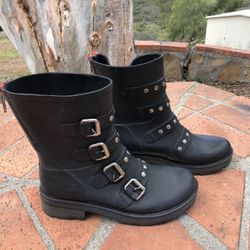Steve madden ,Rubber Zip up Boots Size9