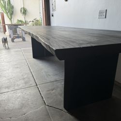 Beautiful 10ftx4 Ft  Live Edge Dining Table 850$