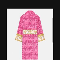 Authentic Pink Versace Robe Size Medium 299$