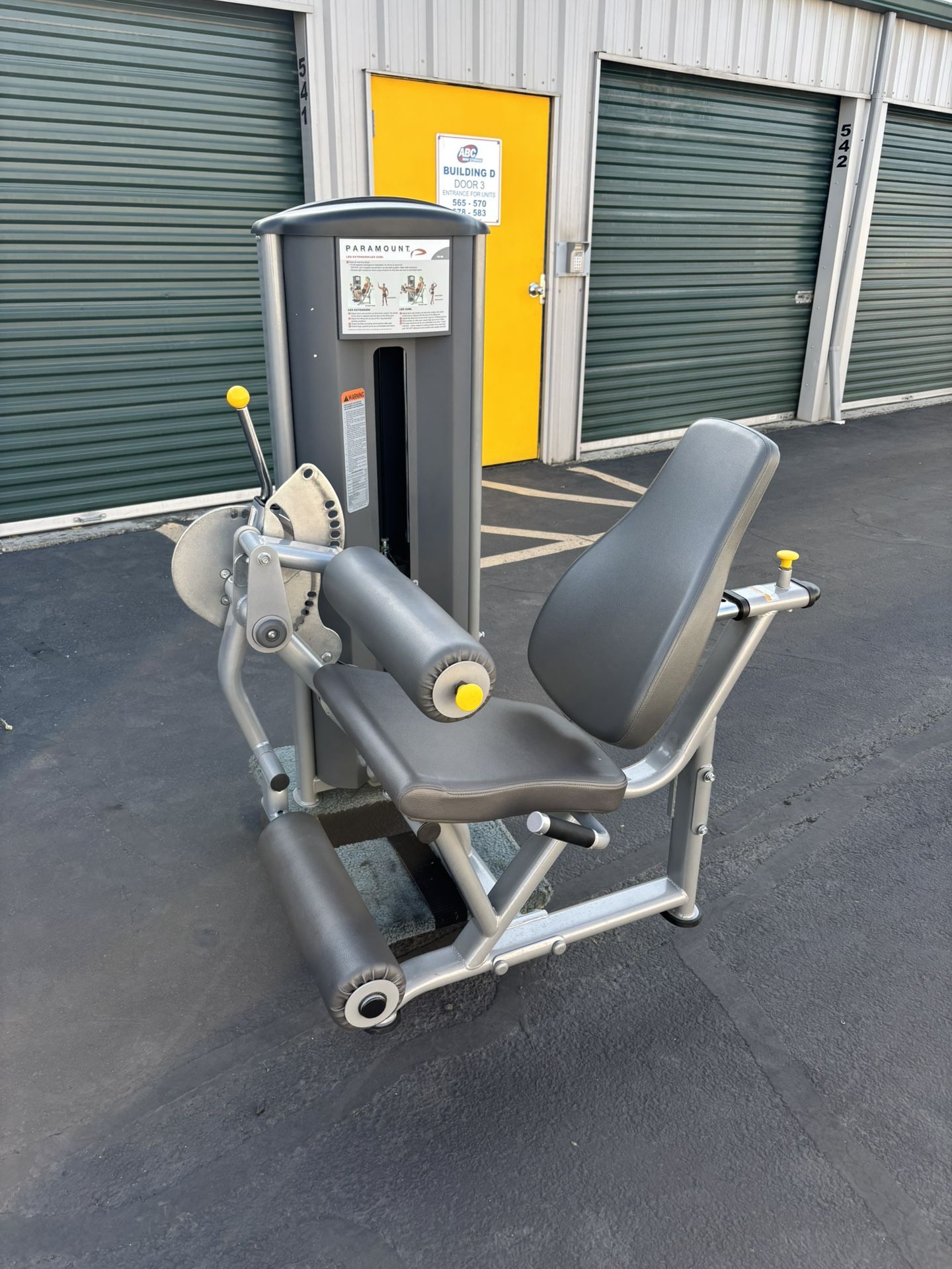 Leg Extension Machine / Leg Curl